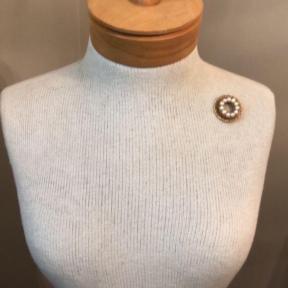 Vintage 12k Gold Filled, Real Pearl Filigree Circle Pin - Picture 8 of 11